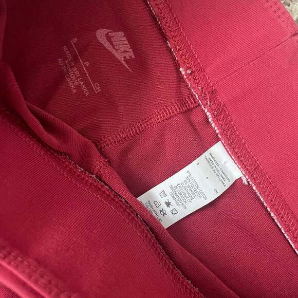 Nike Red Leopard Print Mid-Rise Full Length Leggings Women's Size Small - Picture 3 of 4